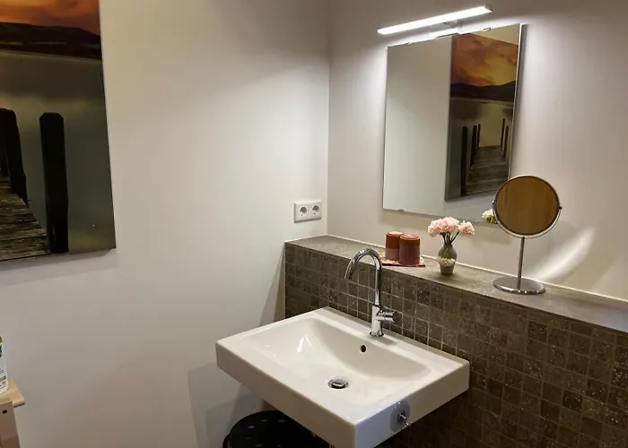 Apartment Gästewohnung Am Schlosspark Hohenprießnitz *